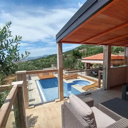 Lkl, Heated Private Pool, Secluded And With A Great View * Kastela