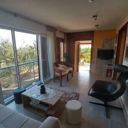 Lkl, Heated Private Pool, Secluded And With A Great View Kastela