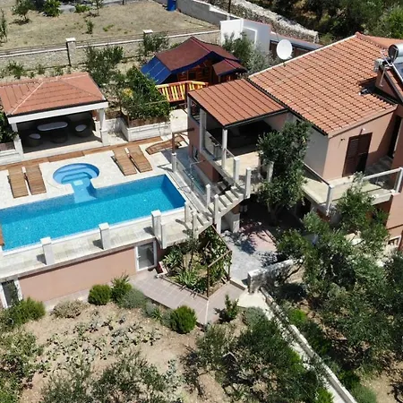 Lkl, Heated Private Pool, Secluded And With A Great View