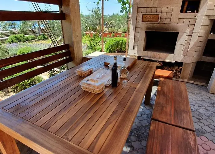 Lkl, Heated Private Pool, Secluded And With A Great View * Kaštela