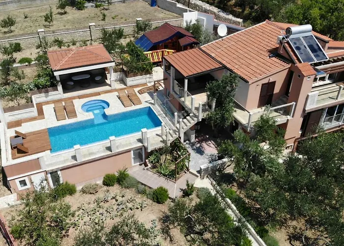 Lkl, Heated Private Pool, Secluded And With A Great View