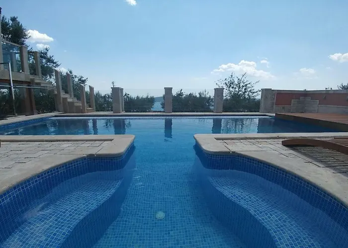 Lkl, Heated Private Pool, Secluded And With A Great View 别墅