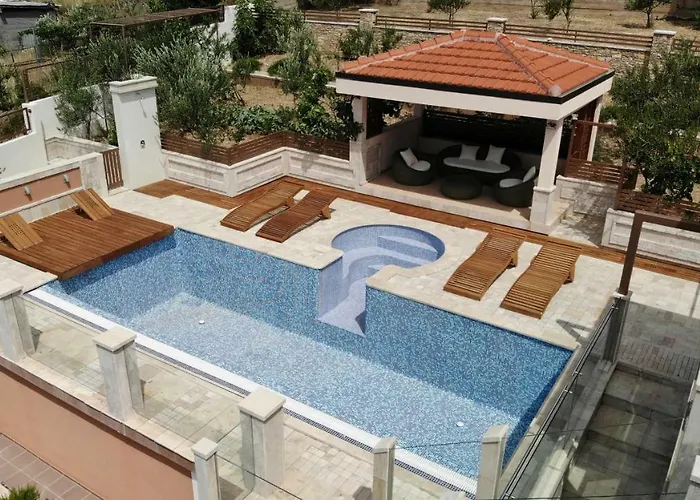 别墅 Lkl, Heated Private Pool, Secluded And With A Great View Kaštela